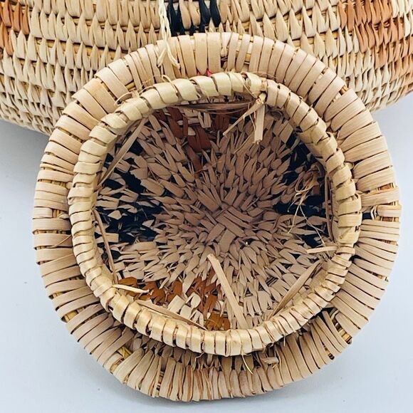 Authentic Traditional South African Hand Woven ZULU Ukhamba Basket w. Lid 10" - Picture 5 of 12